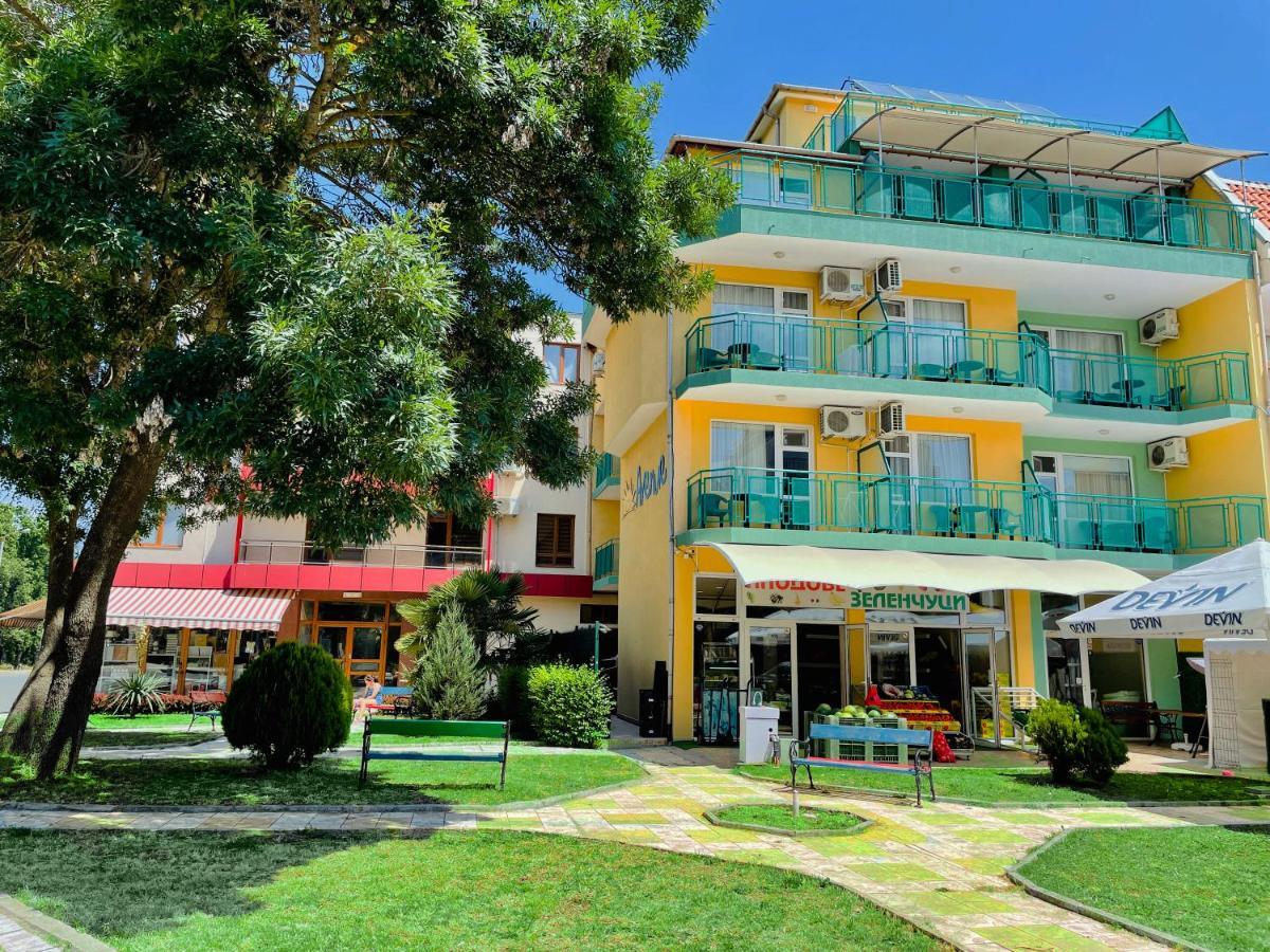 Family Hotel Avenue Kiten  Buitenkant foto